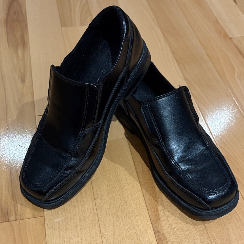 EUC George Men's Classic Black Slip-On Dress Shoe Loafers - size 5